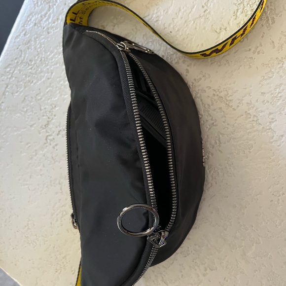 Off White Belt Bag - Picture 5 of 6